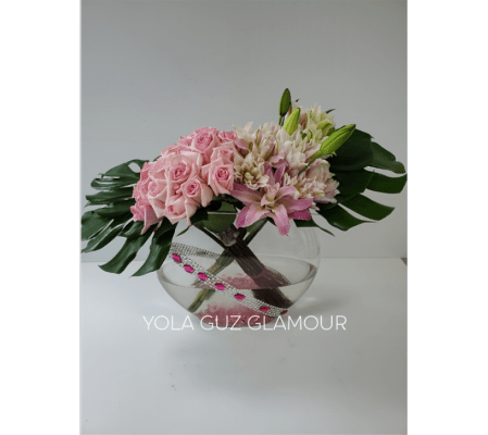 Channel 25 Roses And Lilies Glamour