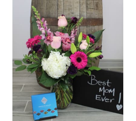 Best mom ever with extra love bouquet