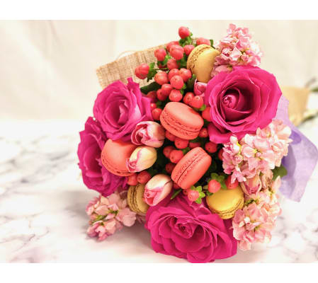 Rosie Macaroon Bouquet