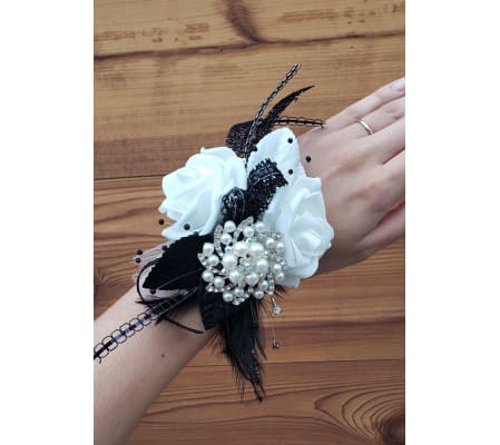 NEW! Brooch Corsage