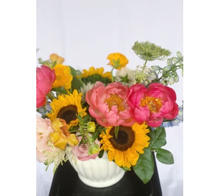 Botanique Signature Bouquet- Sunshine on a Cloudy Day