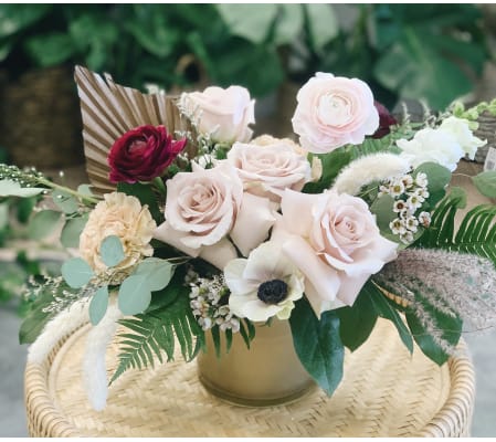 Botanique Signature Bouquet- Modern Romance
