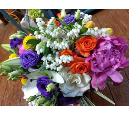 JOYFUL VASE OF FLOWERS