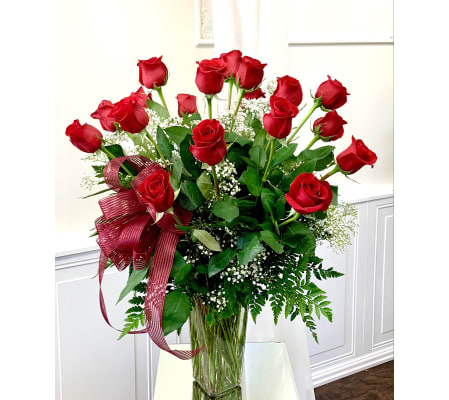 Beautiful Dozen Roses