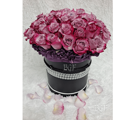 Manhattan Lavender Roses in Black Box