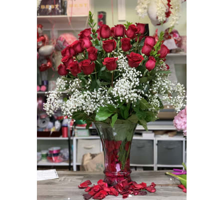 4 Dozen Red Roses In Vase