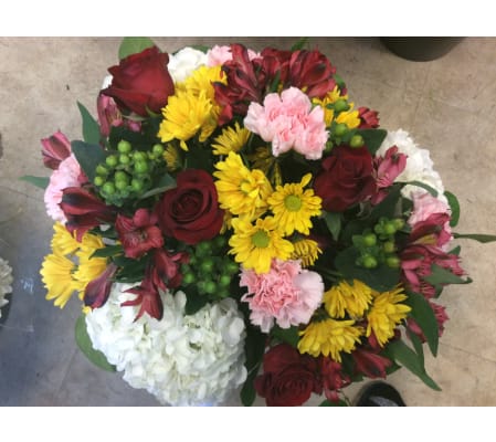 Mom’s hand tie bouquet