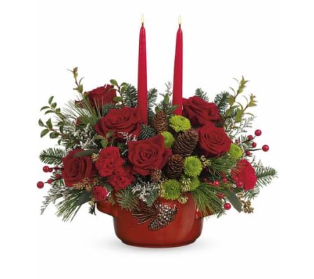 Artisanal Pinecone Centerpiece 2021