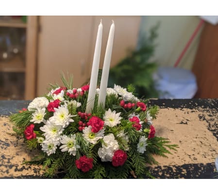 Red and white centre piece