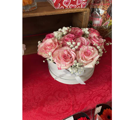 Hatbox of roses