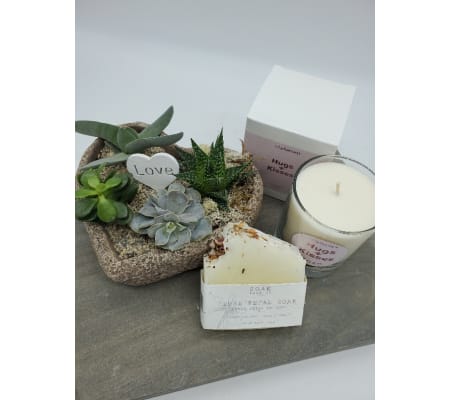 Hugs and Kisses Delight