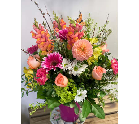 Designer's Choice Peach Mix Arrangement