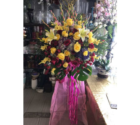 Modern Grand Opening Standing Arrangement