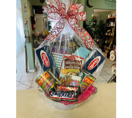 Dinner and Dessert Gift Basket 2023