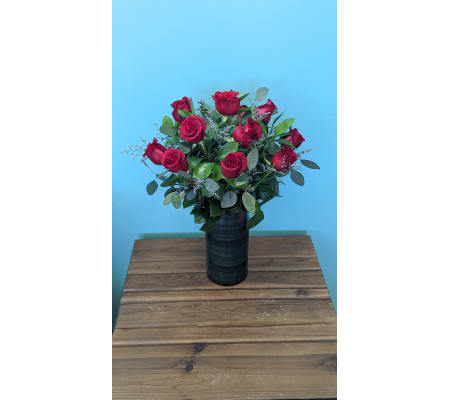 DELUXE RED ROSES (HALF DOZEN TO 1.5 DOZEN)
