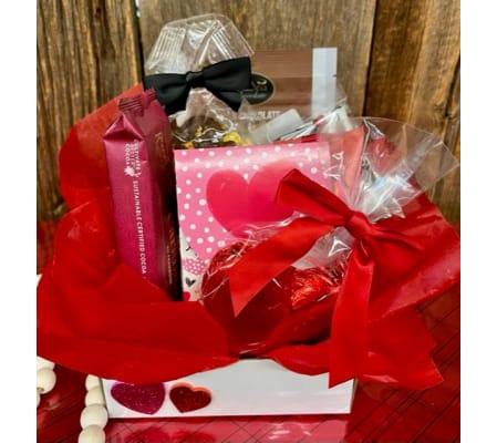 SMALL VALENTINE'S TREAT BOX