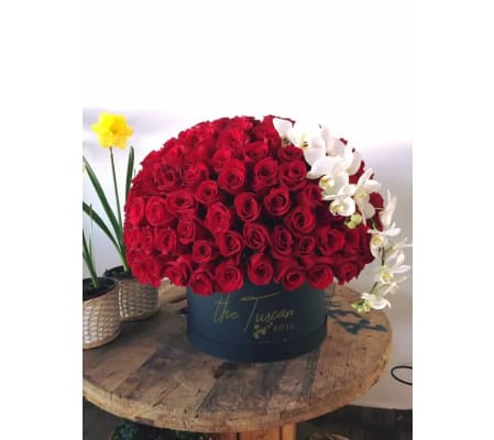 Her Majesty Valentine Arrangement