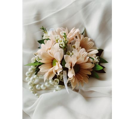 Blush Dreamy Daisies Wrist Corsage