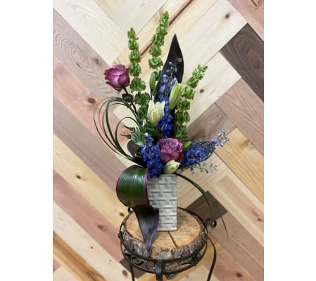 Plum Happy (Vase Varies)