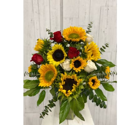 Sunflower bouquet with Roses