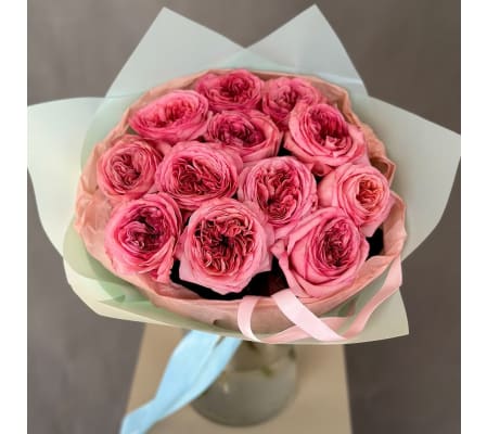 Dozen Pink Garden Roses