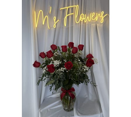 1 DZ RED ROSES IN VASE 25