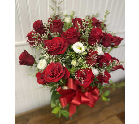 Romantic Rose Special (24 Red Roses)