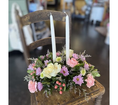 Candlelight Pastels Centrepiece