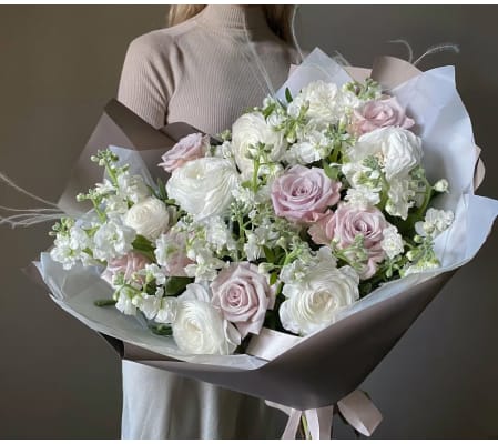 #37 Lumora Bouquet