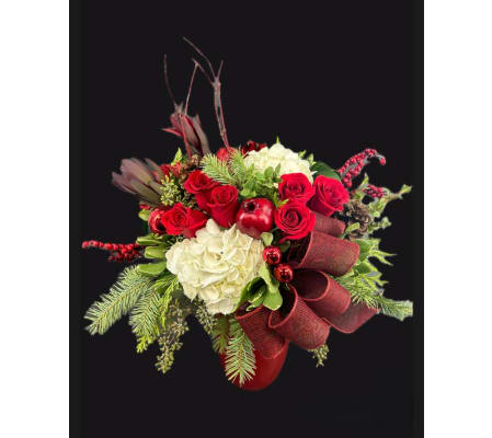 Scarlet & Snow Delight Centrepiece