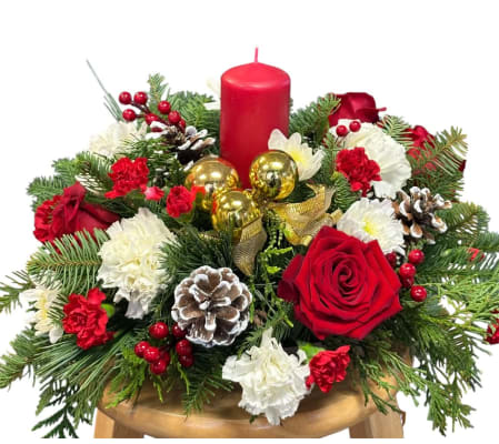 A Very Merry Centerpiece