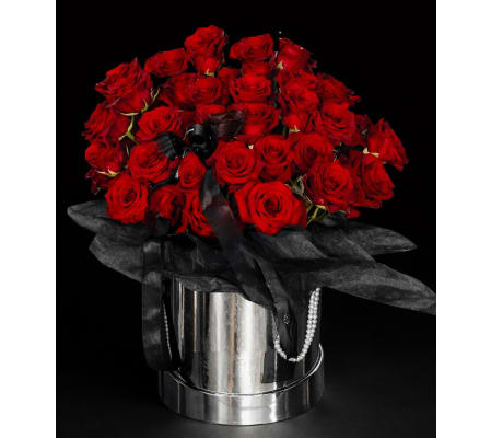 Rich Red Roses Treasure