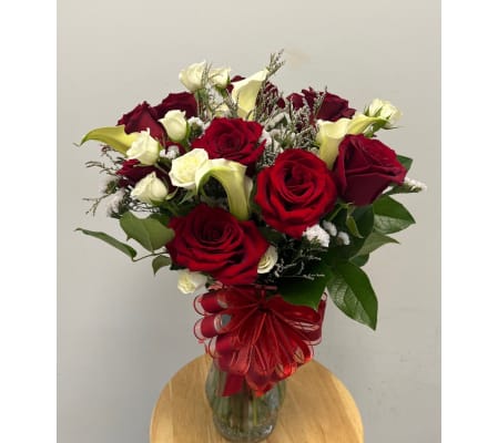 Lovely Reds with Calla Lily