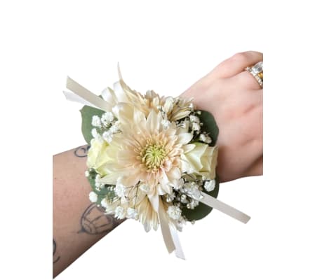 Champagne Elegance Prom Wristlet
