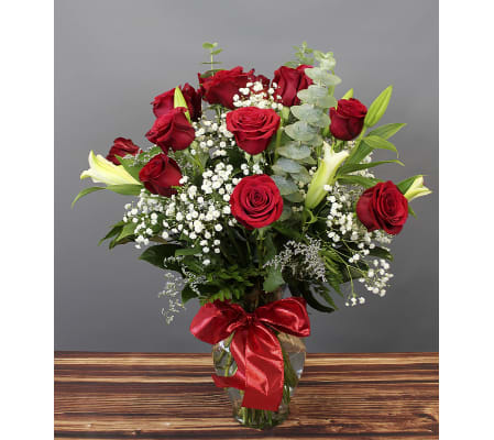 Deluxe Roses & Lilies
