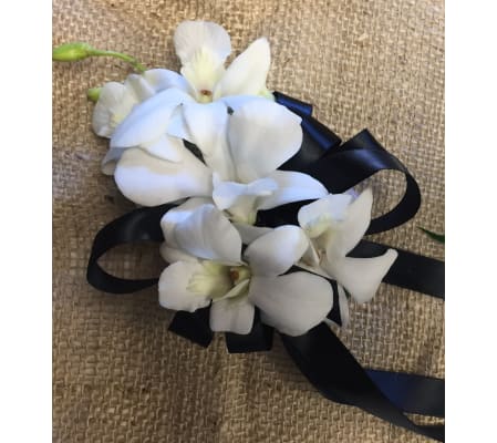 classi white corsage