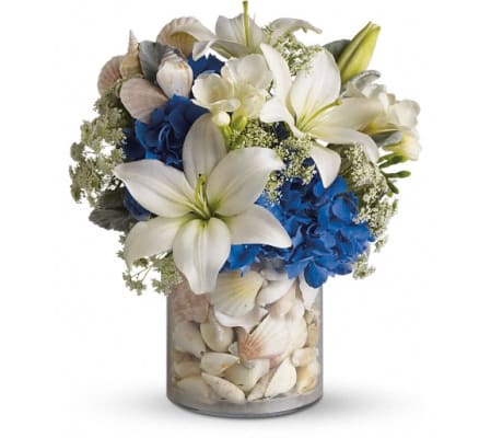 Everything's Beachy by Teleflora