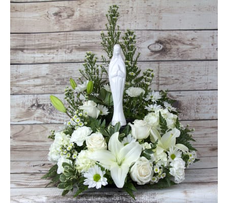 Madonna Tabletop Wreath