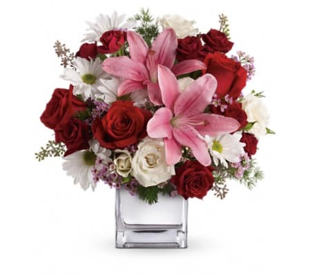 Teleflora's Happy in Love Bouquet