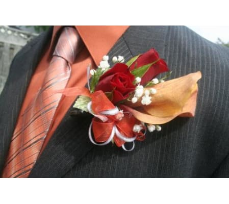 Sunkissed Boutonniere
