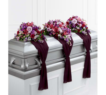 The FTD® Refreshing Mix™ Casket Spray
