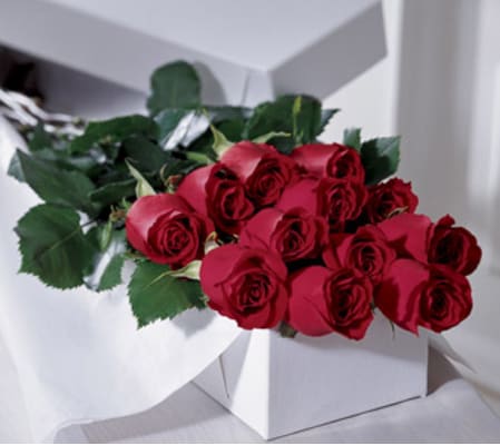 The FTD® One Dozen Boxed Roses