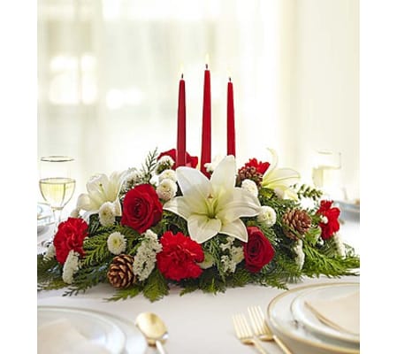 A Traditional Christmas Centerpiece
