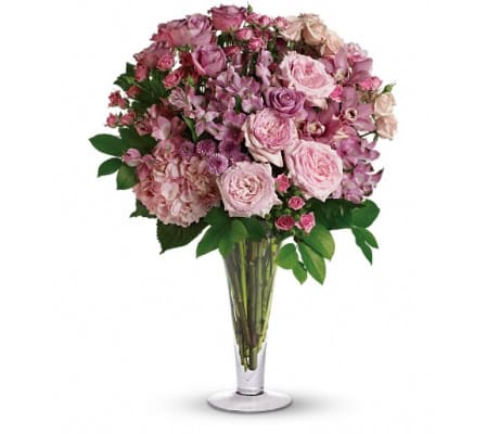A La Mode Bouquet with Long Stemmed Roses
