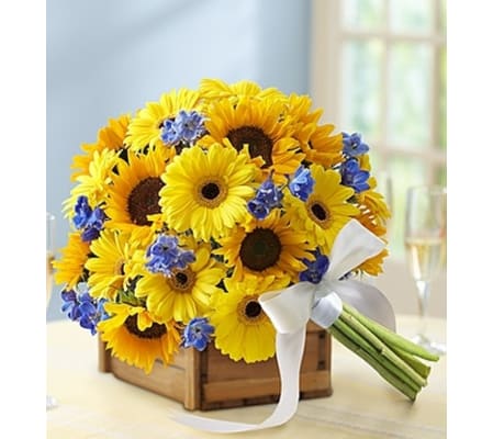 Country Wedding Deluxe Sunflower Mixed Bouque