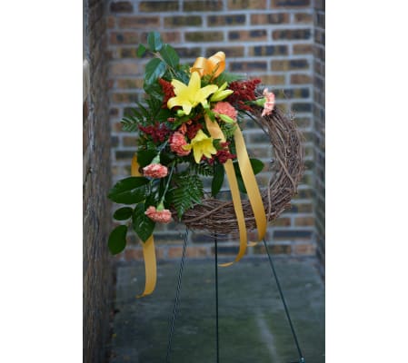 Grapevine Standing Wreath