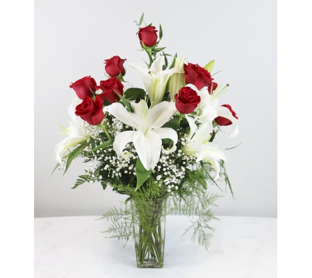 Classic Rose with Lily Arrangement