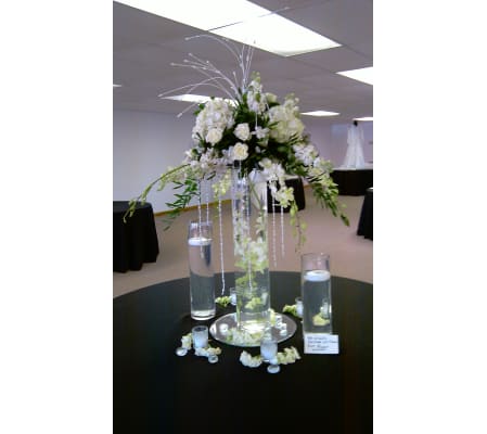 Table scape n white