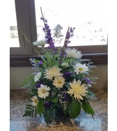 Heaven's Royal Gate. An arrangement by Zaisers Florist and Greenhouse.