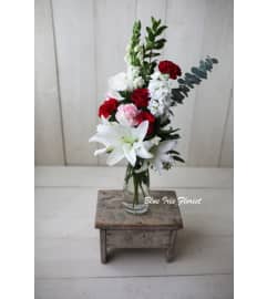 Sweet Heart. An arrangement by Blue Iris Florist.